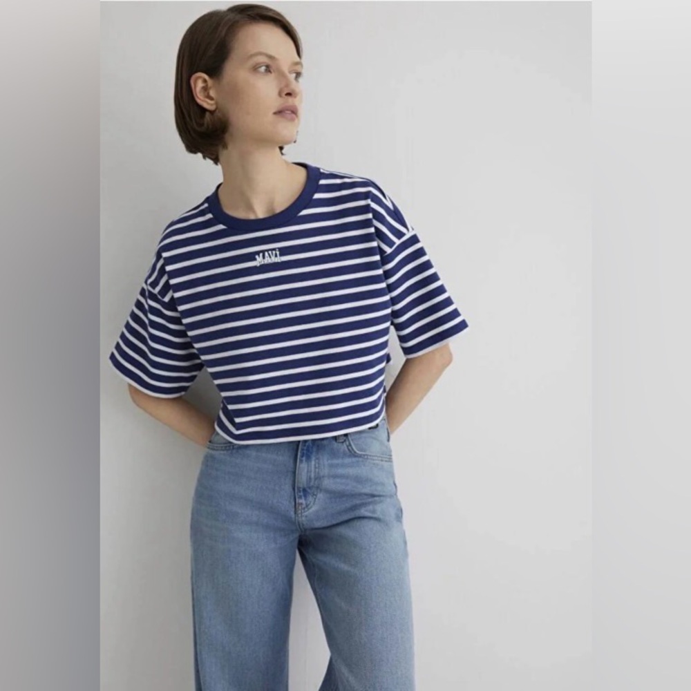 🛍️SALE🛍️ Mavi Logo Printed Striped Navy Blue Crop T-shirt Crop / Short Sleeves